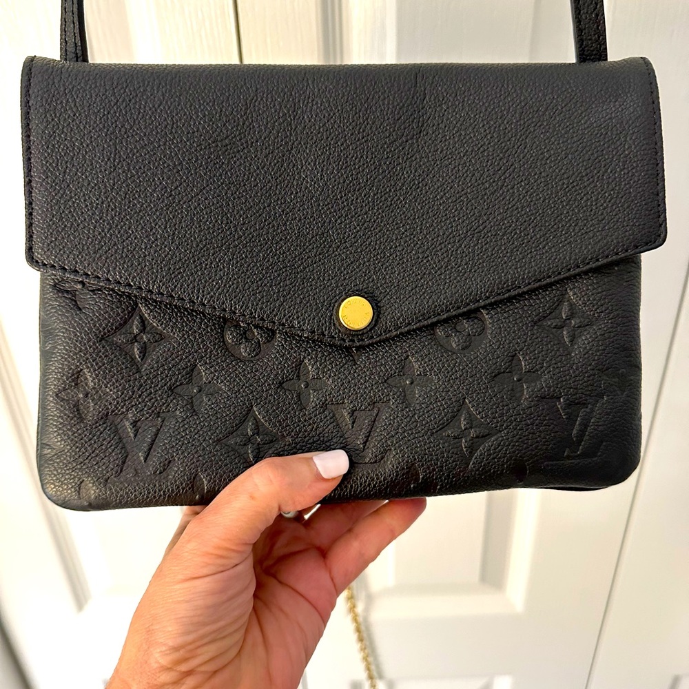 New Beautiful Louis Vuitton Twice Black Leather Crossbody. Fits iPhone.Grab it.!